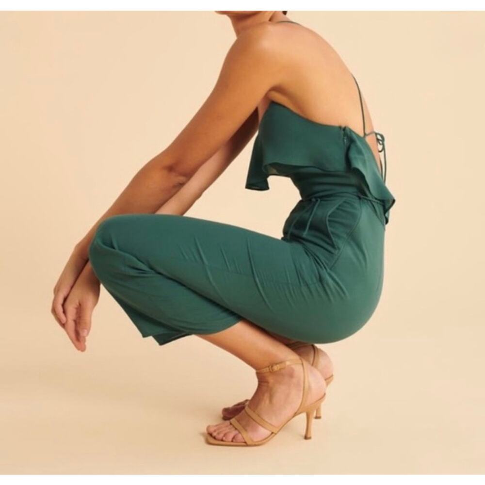 NWT Abercrombie & Fitch Heartfelt Culotte Jumpsuit Green Size M Lace Up Back - Picture 3 of 10